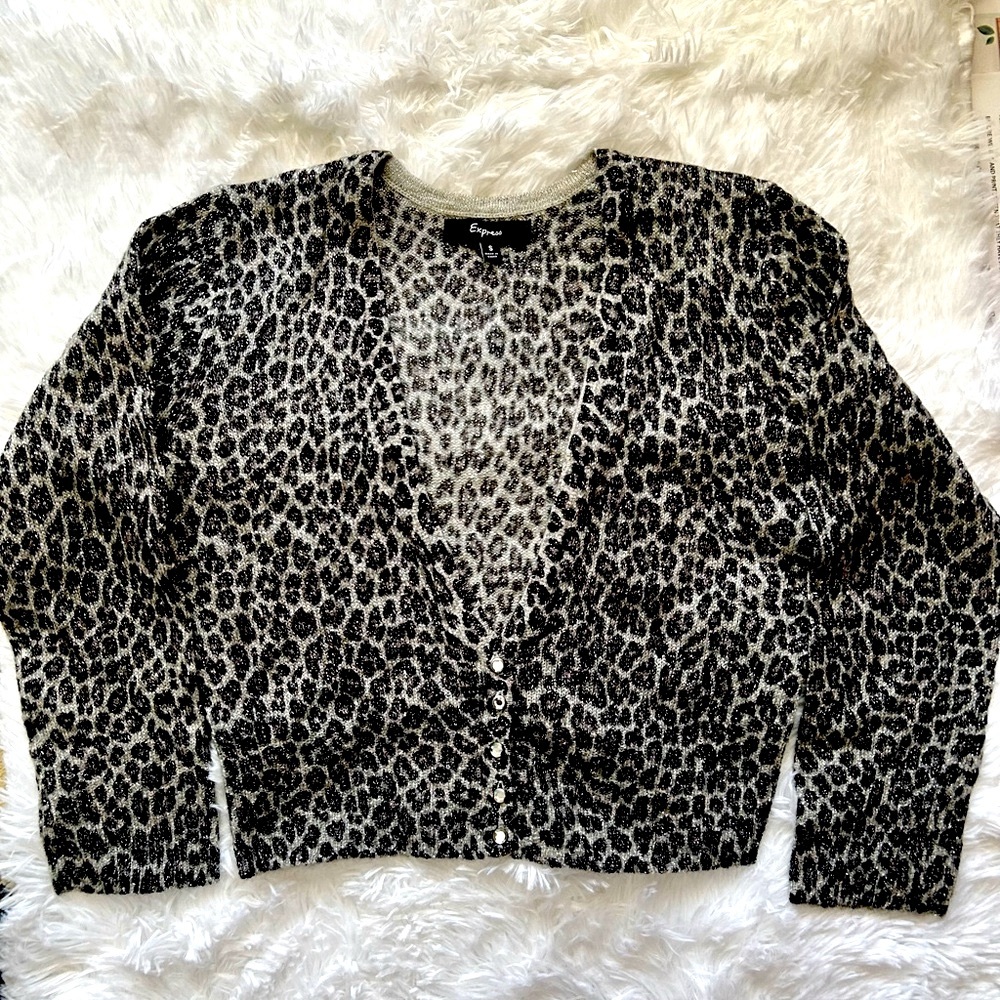 ✨NWOT Cute Cropped Metallic Gray / Black Leopard Cardigan w Jewel Buttons - S